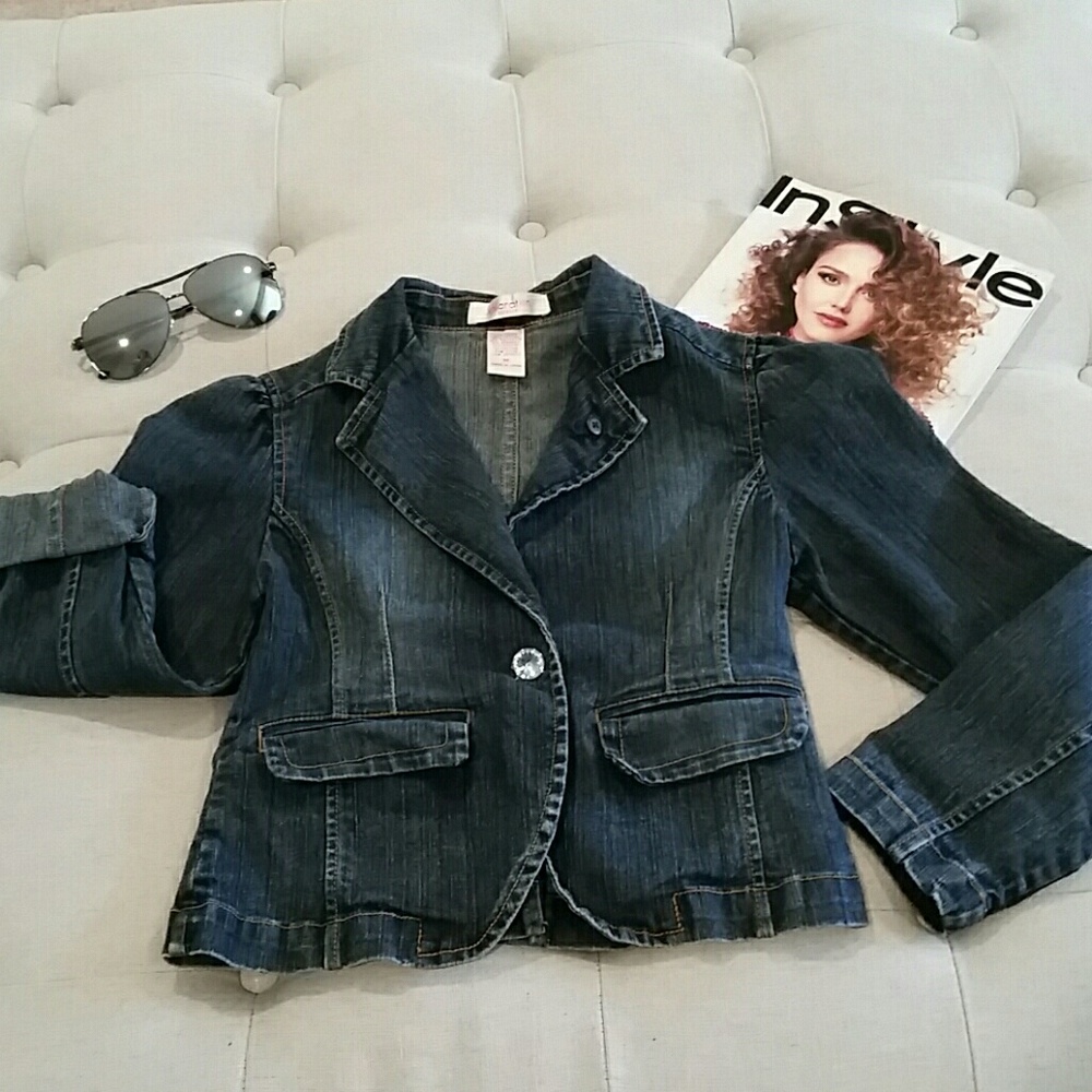 Xhilaration stretch jean jacket sz medium